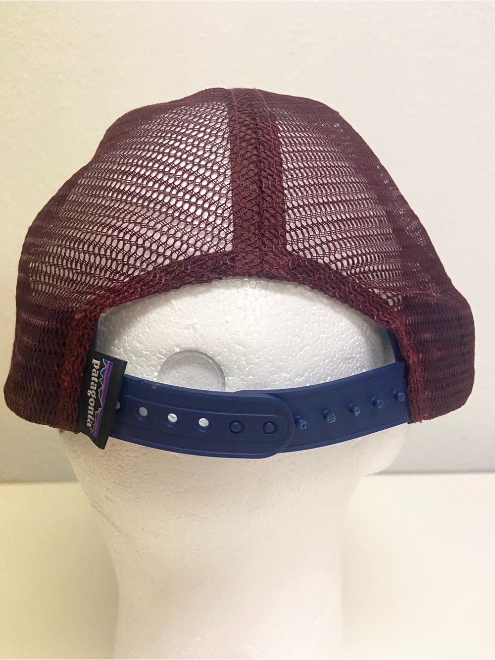 Patagonia Fitz Roy Horizons Oar Tan Blue Burgundy Mesh Trucker Snapback Hat EUC - Picture 3 of 4